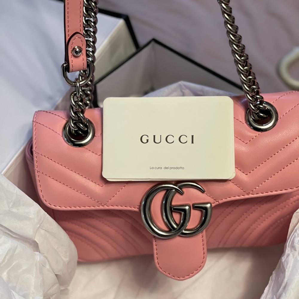 Gucci marmot .
